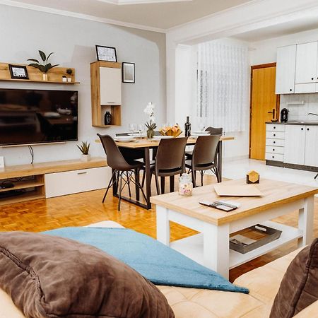 Apartman Tihana Vinkovci Bagian luar foto