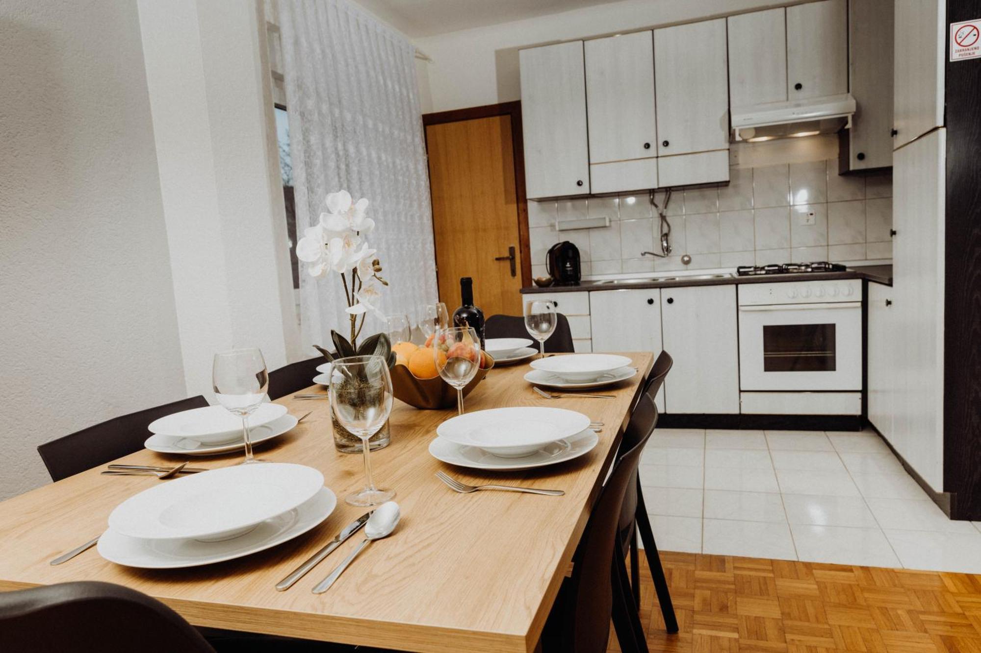 Apartman Tihana Vinkovci Bagian luar foto
