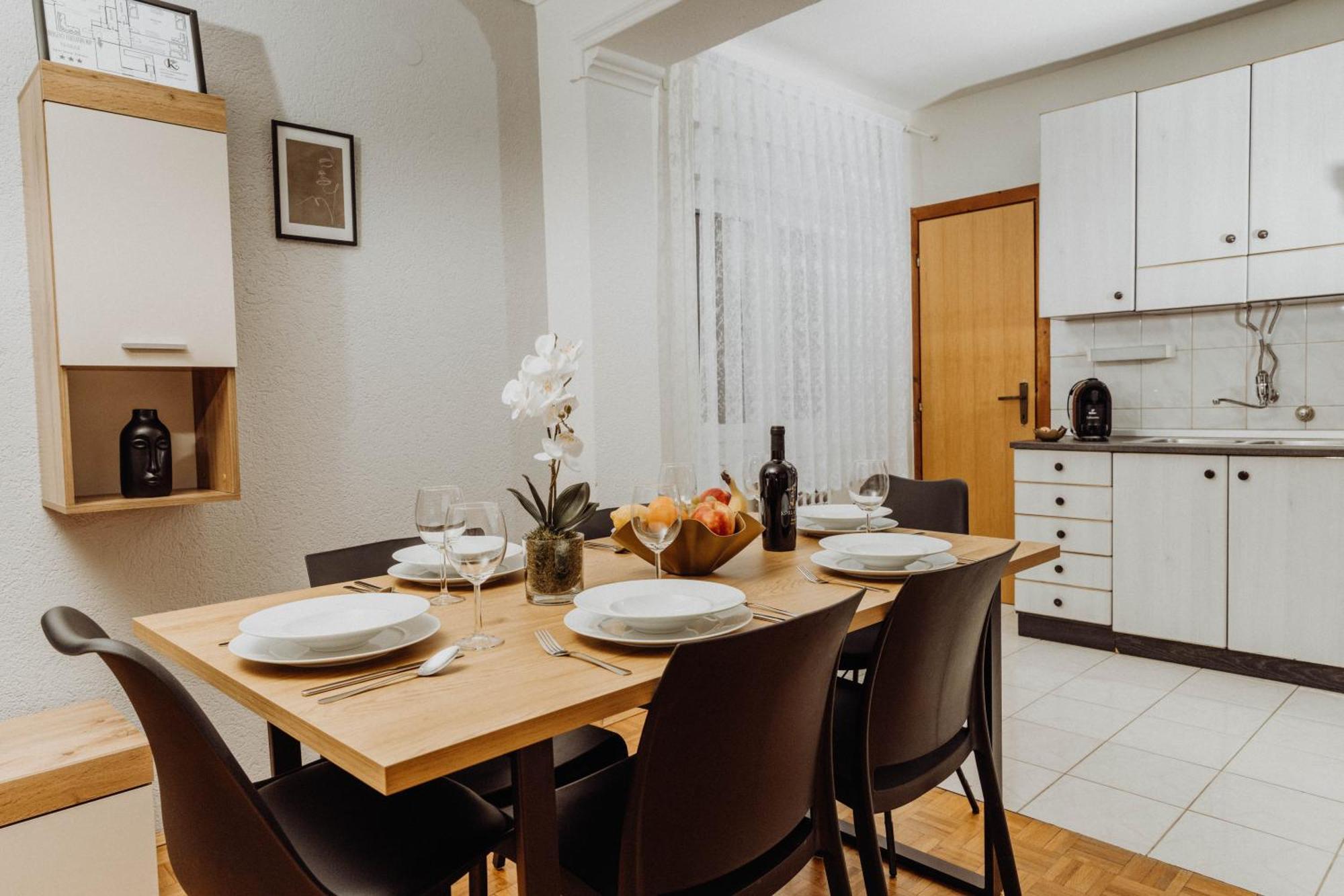 Apartman Tihana Vinkovci Bagian luar foto