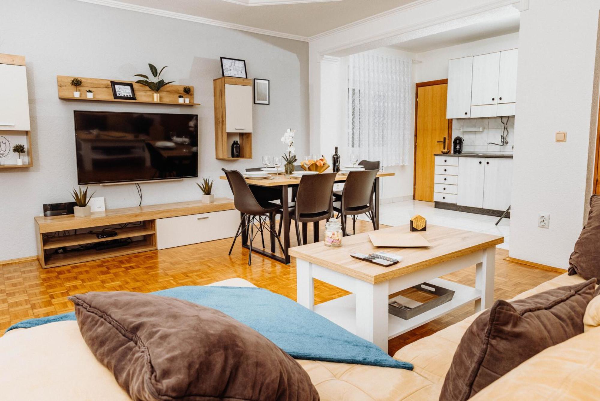 Apartman Tihana Vinkovci Bagian luar foto