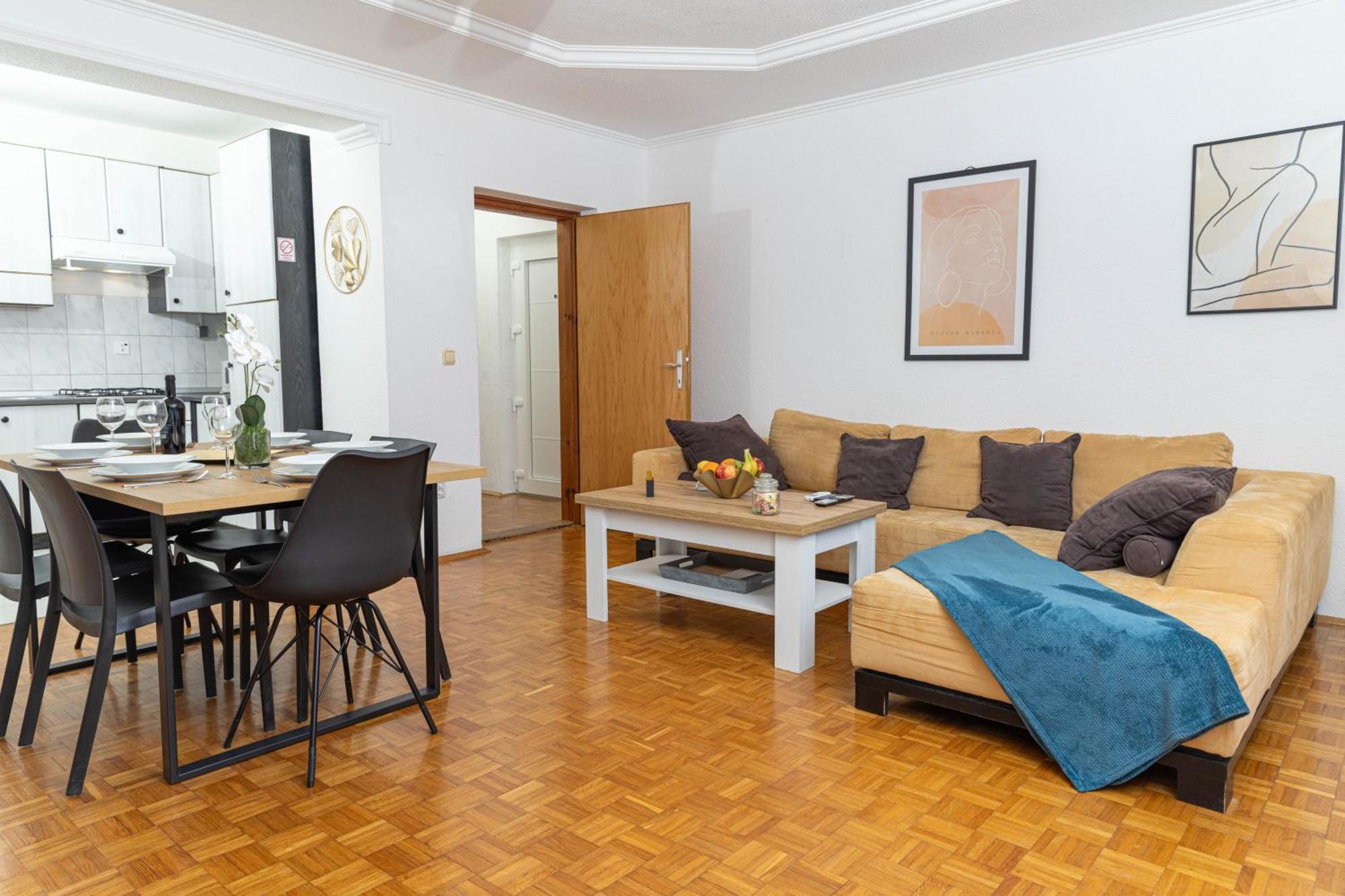 Apartman Tihana Vinkovci Bagian luar foto