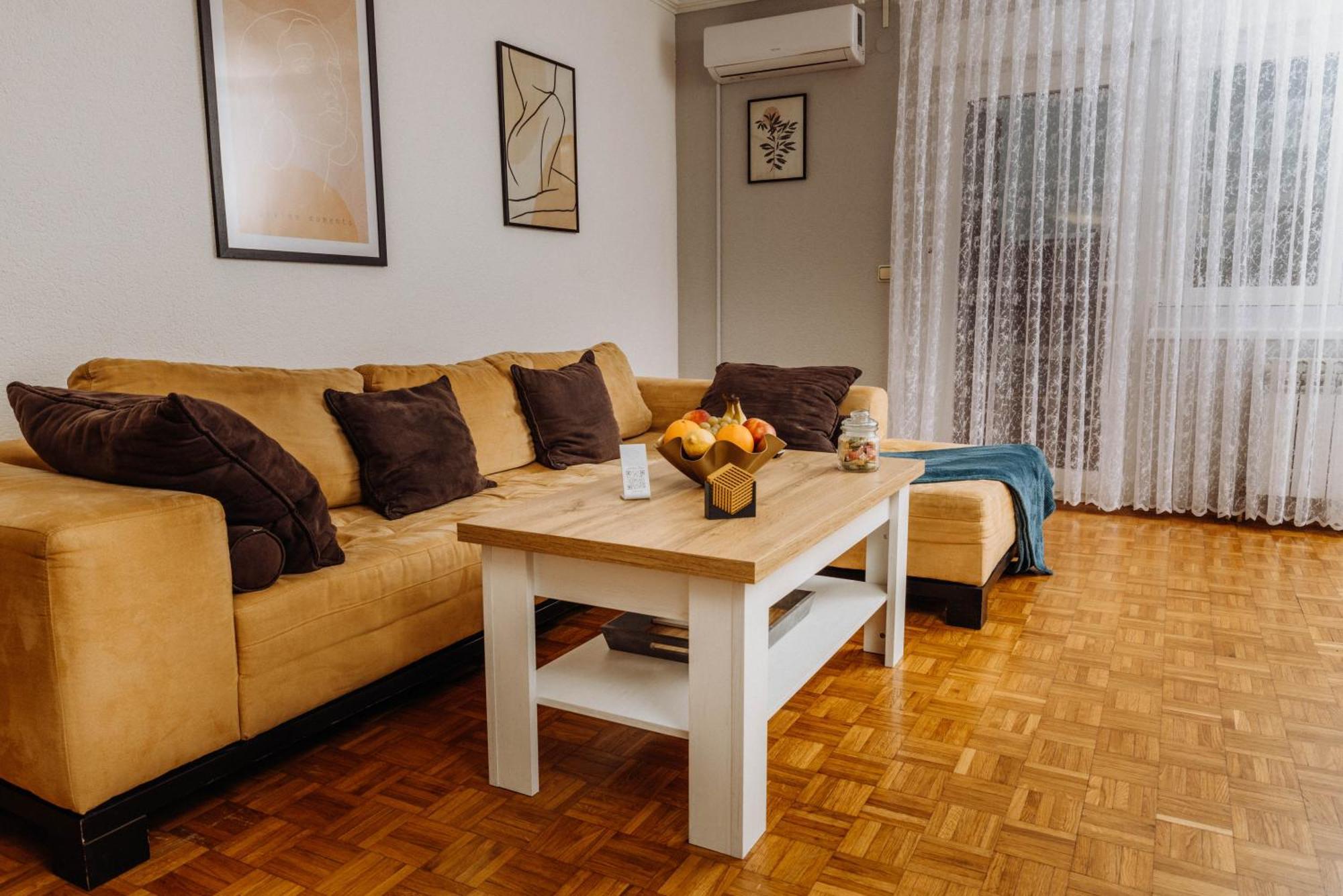 Apartman Tihana Vinkovci Bagian luar foto