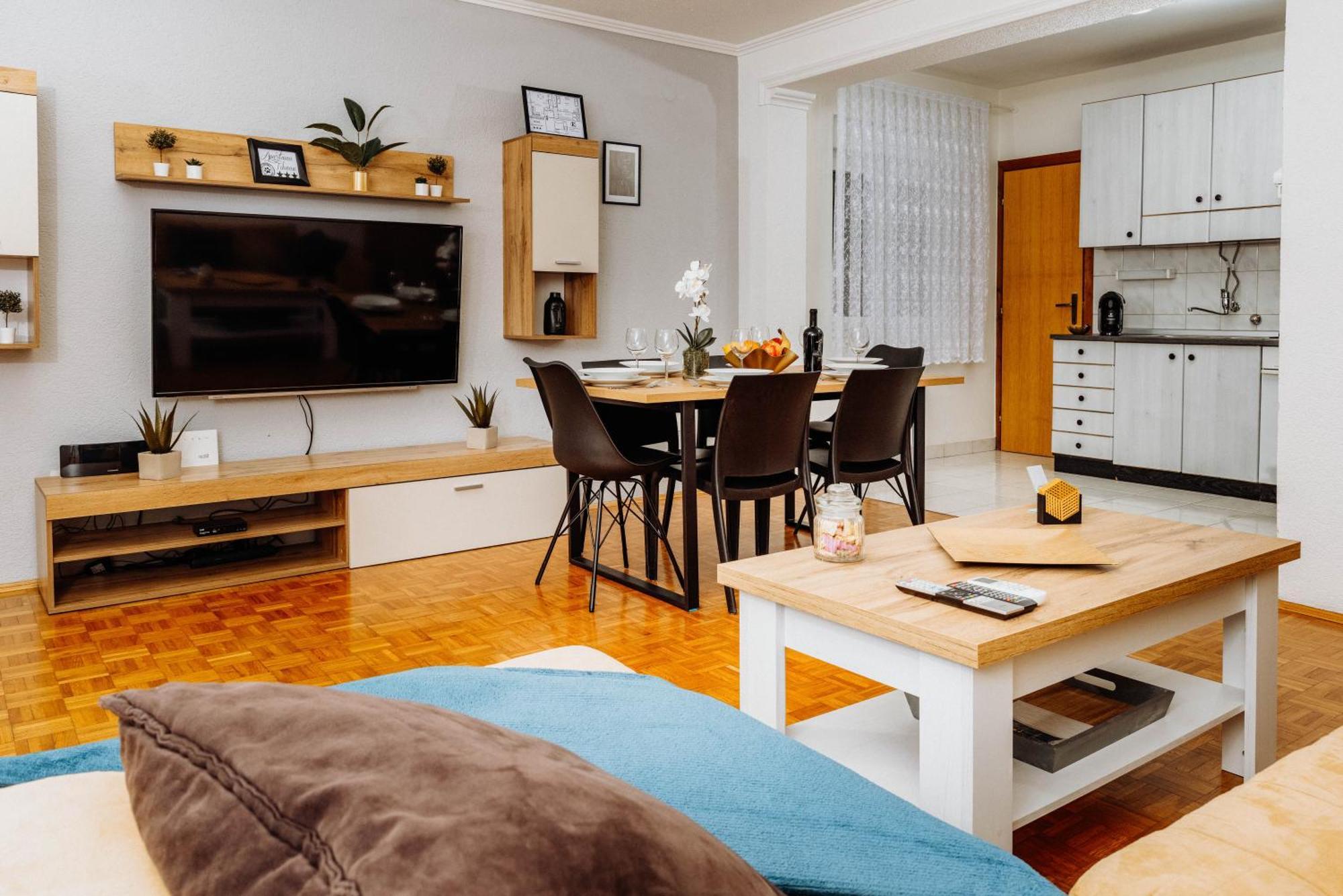 Apartman Tihana Vinkovci Bagian luar foto