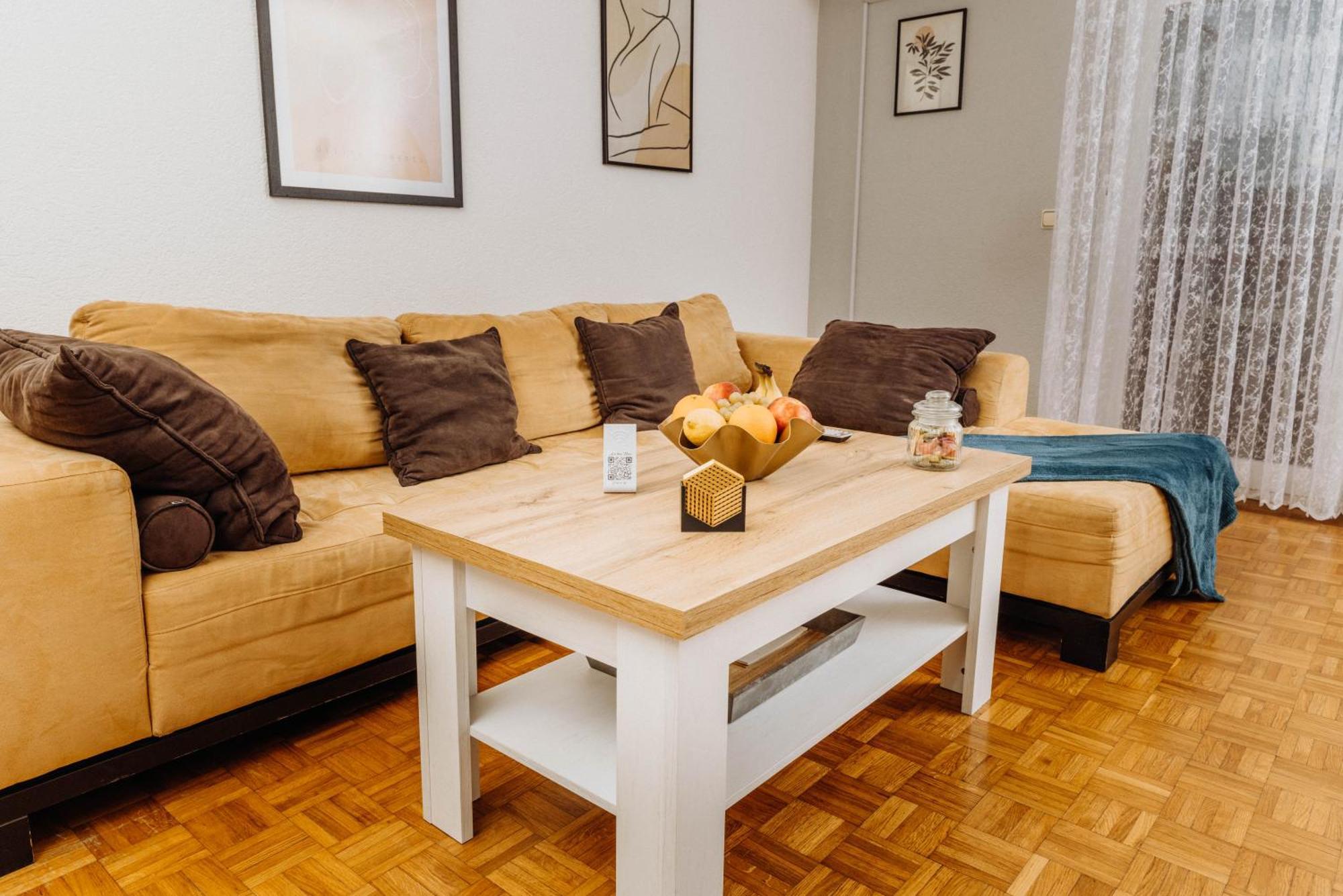 Apartman Tihana Vinkovci Bagian luar foto