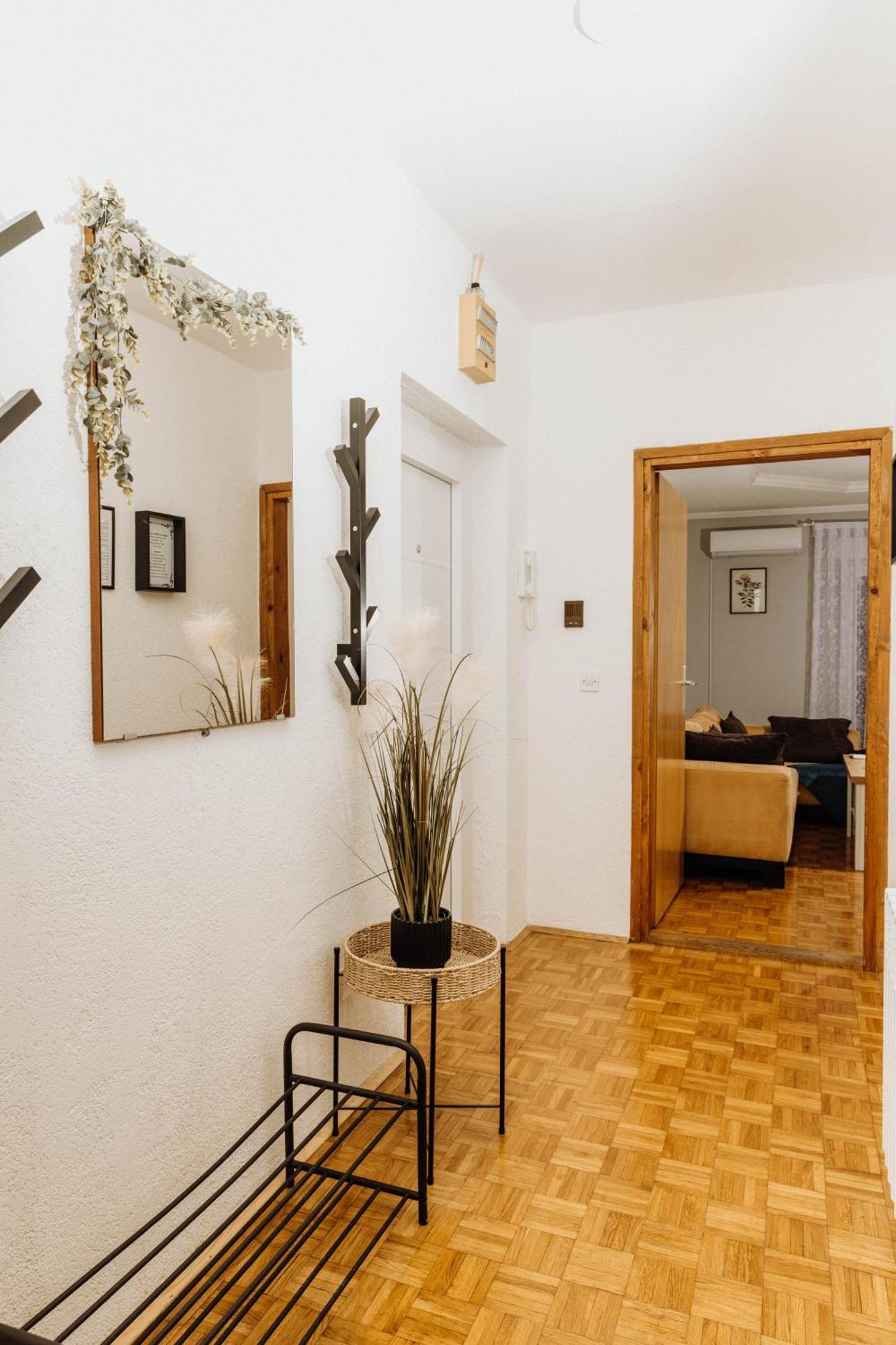 Apartman Tihana Vinkovci Bagian luar foto
